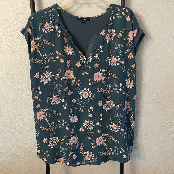 Papermoon Tops - Stich Fix Papermoon Floral Blouse Size XL